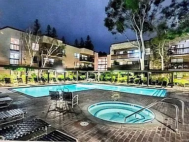22100 Burbank Blvd #103
