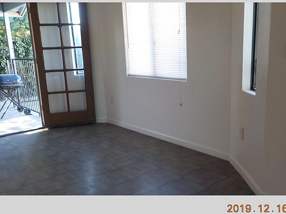 4th image of 8901 Lanora Ave