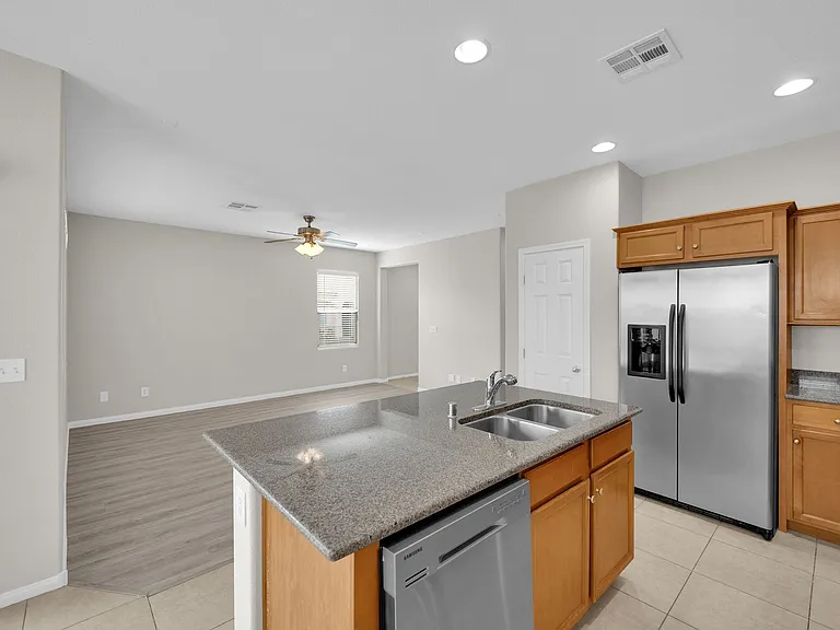 1548 Otero Valley Ct — Photo 32