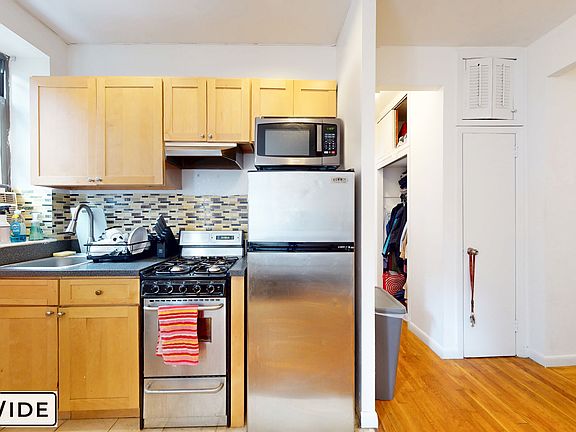 4th image of 324 E 91st St APT 17