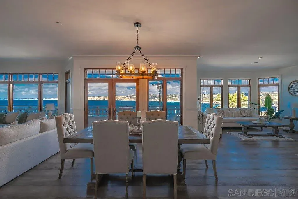 3 bed, 3.5 bath, 3600 sqft, $35,000 — Photo 3