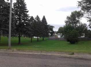 408 3rd St SW, State Center, IA 50247