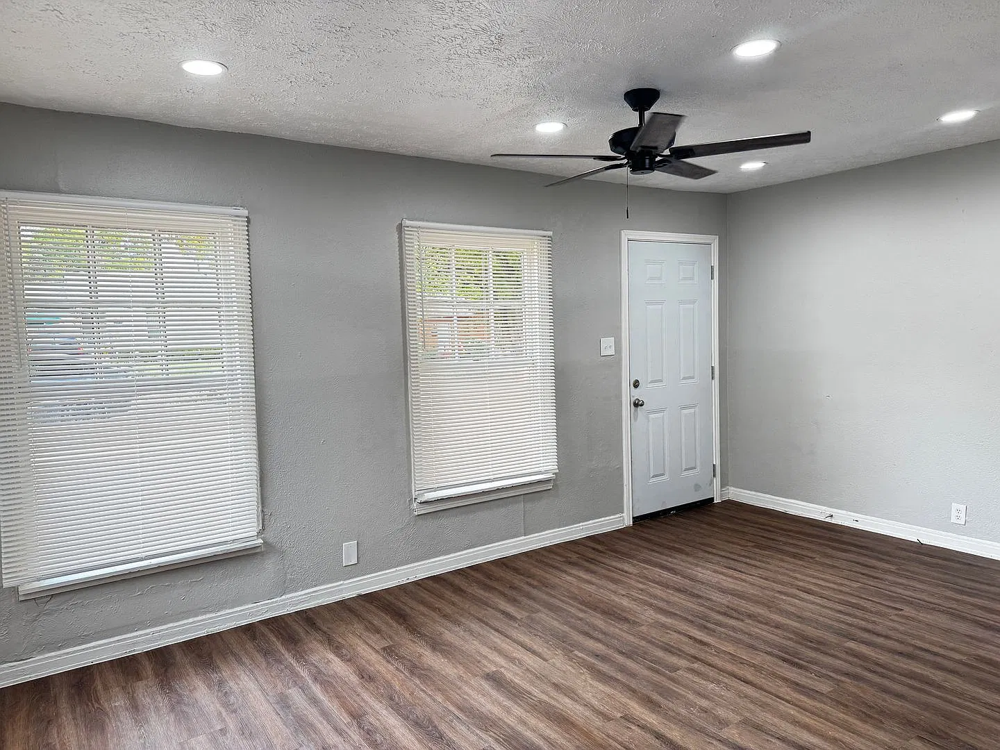 Charming 3-Bedroom in East Dallas! — Photo 4
