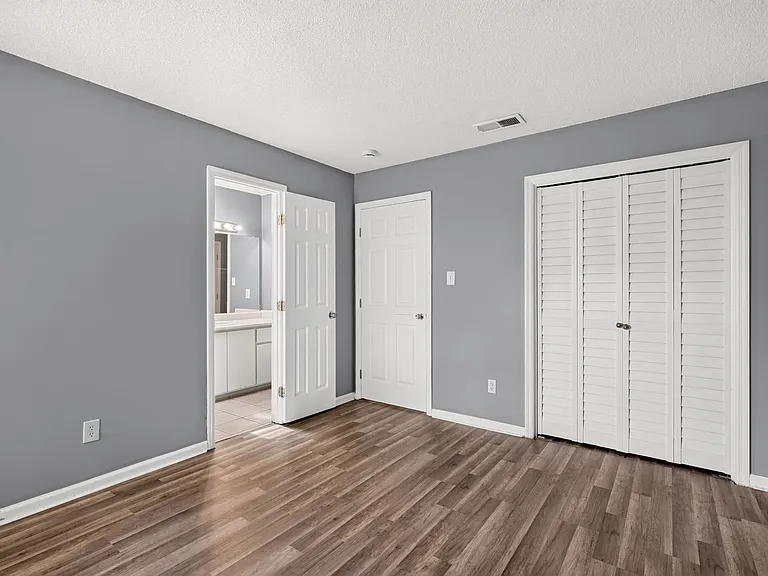 12 Belfair Dr — Photo 17