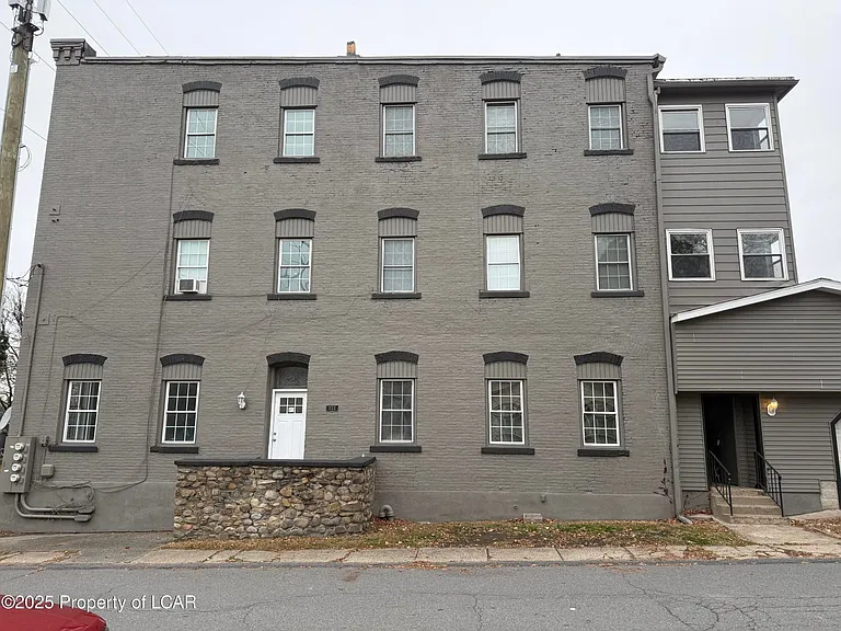 717 Mill St #2 — Photo 1