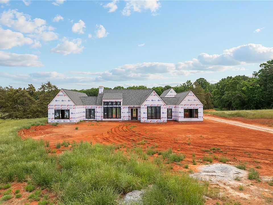 1st image of 756 Garrison Rd