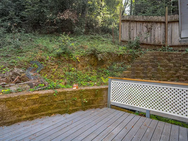 359 Redwood Rd #SINGLE HOME — Photo 20