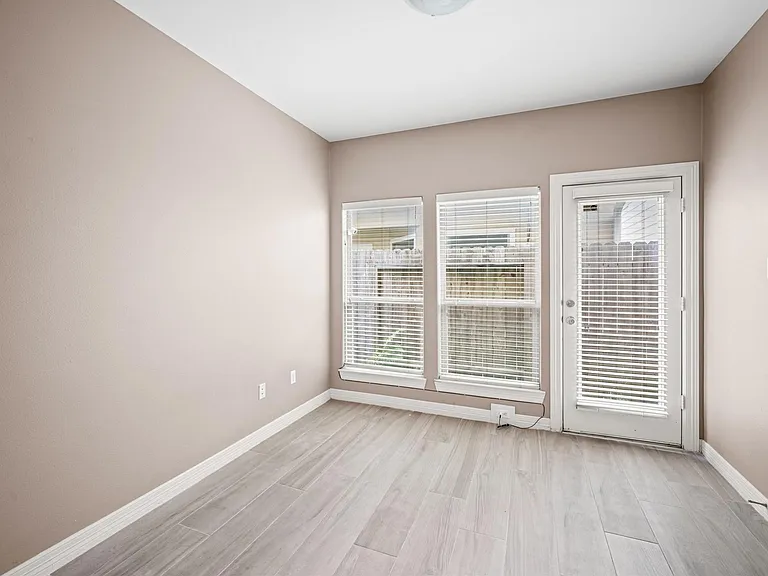 3840 Center St — Photo 12