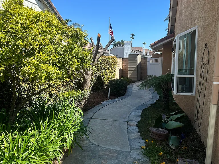 2211 Rhonda St — Photo 24