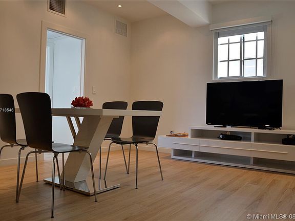 3rd image of 700 N 16th St #201
