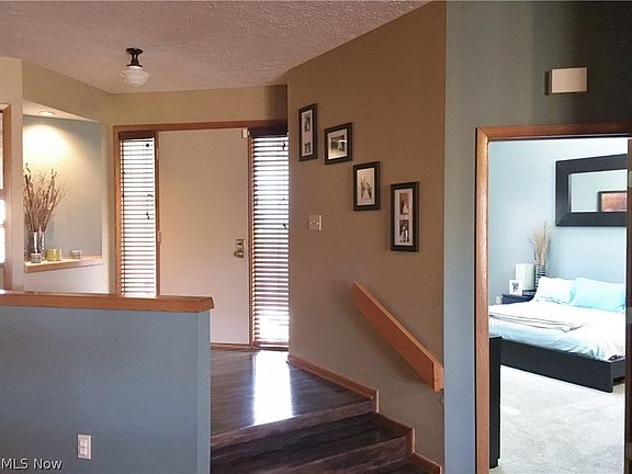 2nd image of 11 Starboard Cir #52