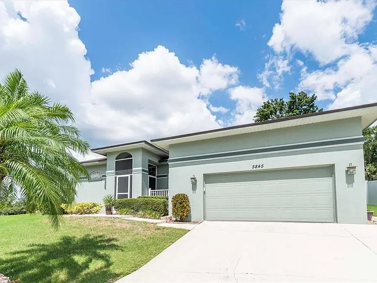 5845 Danterbury Ct — Photo 2