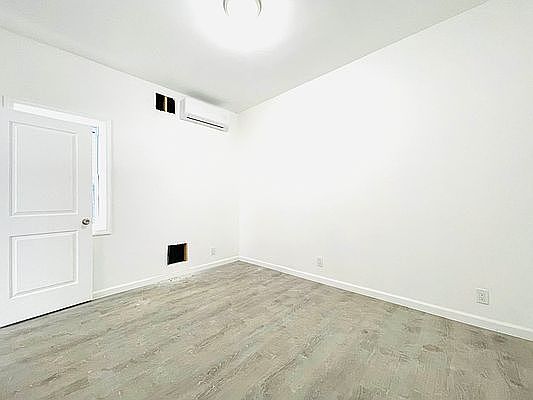 5th image of 2832 W 15th St #1D