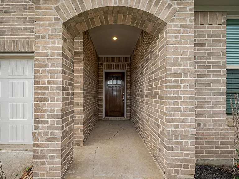 31415 Conover Dr — Photo 1