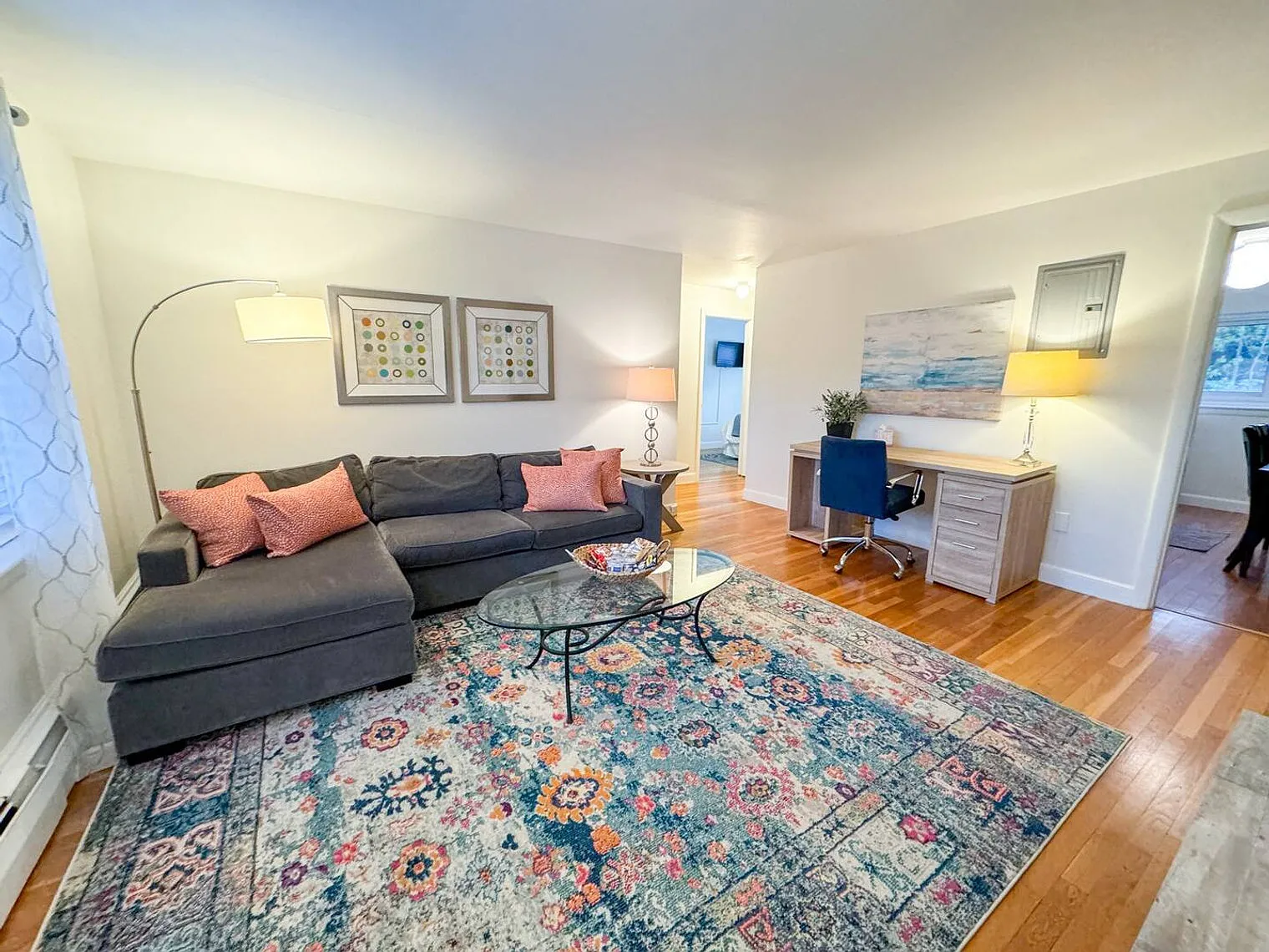 2 bed, 1.0 bath, 796 sqft, $6,598 — Photo 2