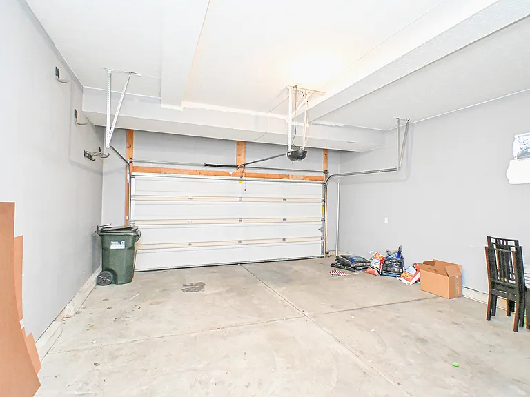 8453 Forest Valley Dr — Photo 25