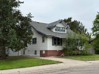 1302 E 6th St, North Platte, NE, 69101