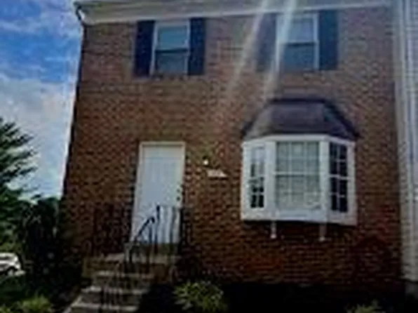 820 Holly Dr, La Plata, MD 20646