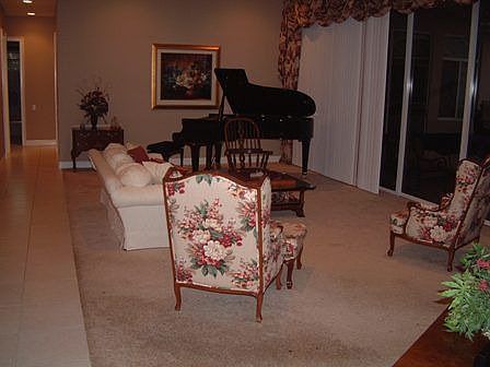 4th image of 12 Falconwood Ct