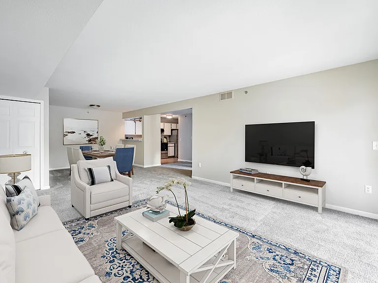 Georgetown Park Apartments — Photo 14