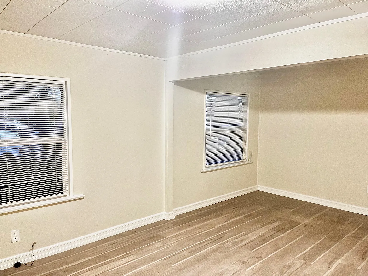 2 bed, 761 sqft, $2,600 — Photo 2