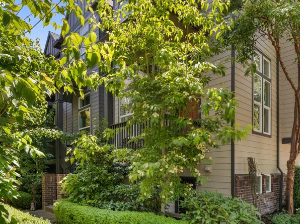 8852 SE 11th Ave, Portland, OR 97202