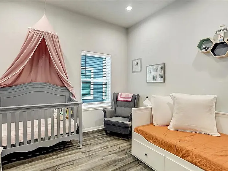 4906 Paradigm Ln — Photo 6