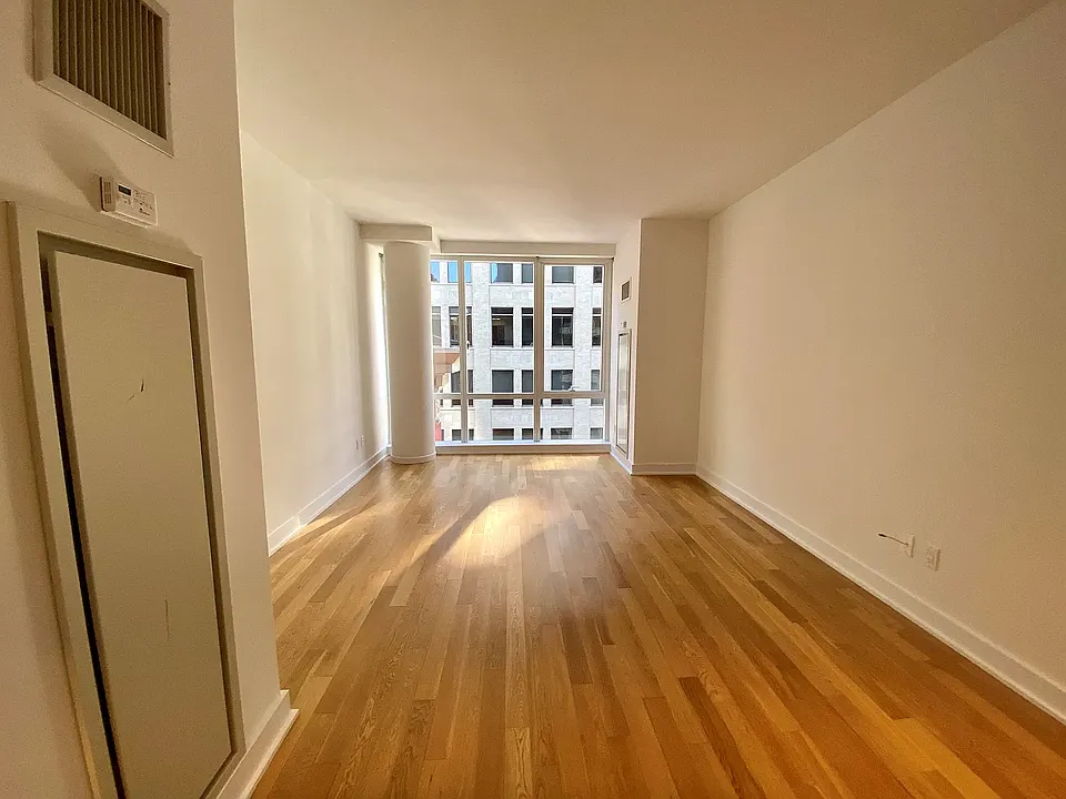 885 6th Ave #12H