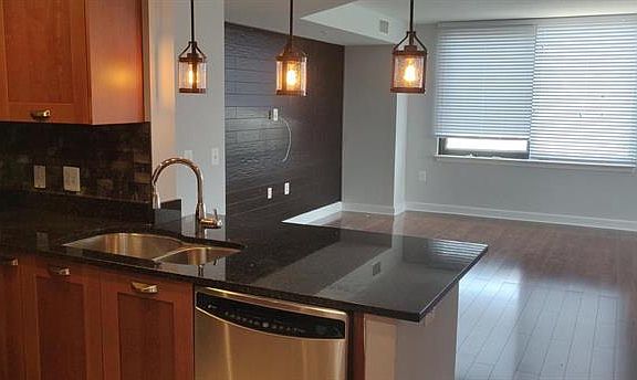 4th image of 2451 Midtown Ave #1128