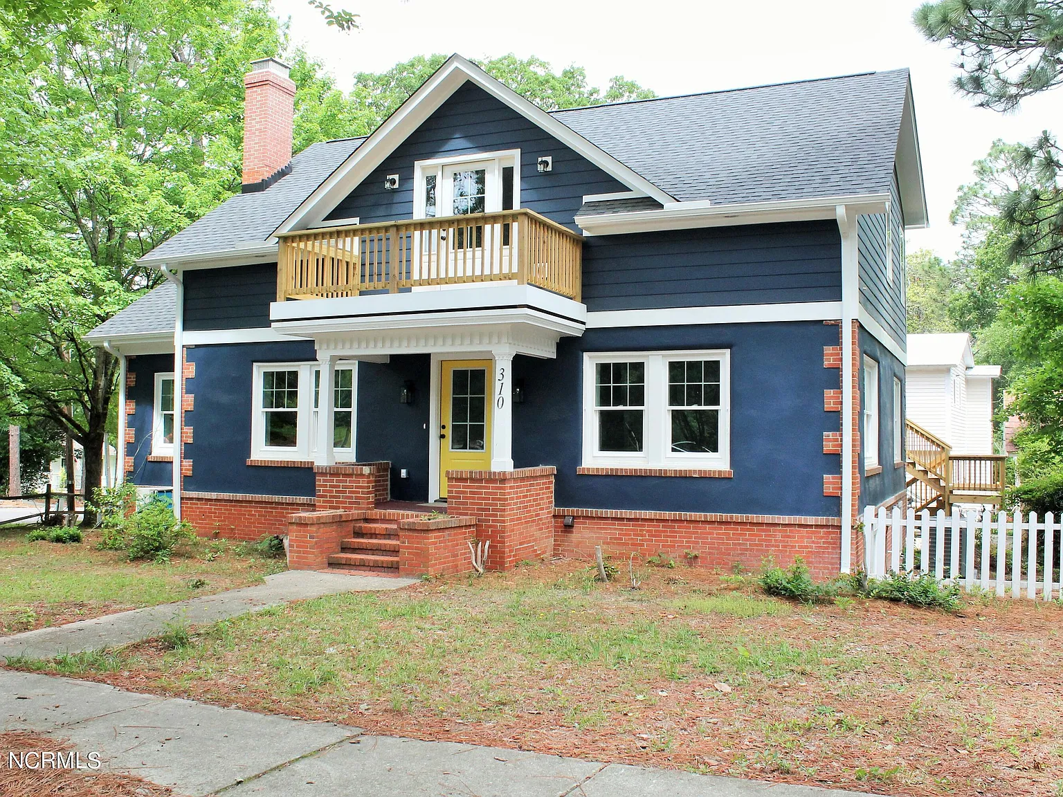 2 bed, 2.0 bath, $1,900 — Photo 2