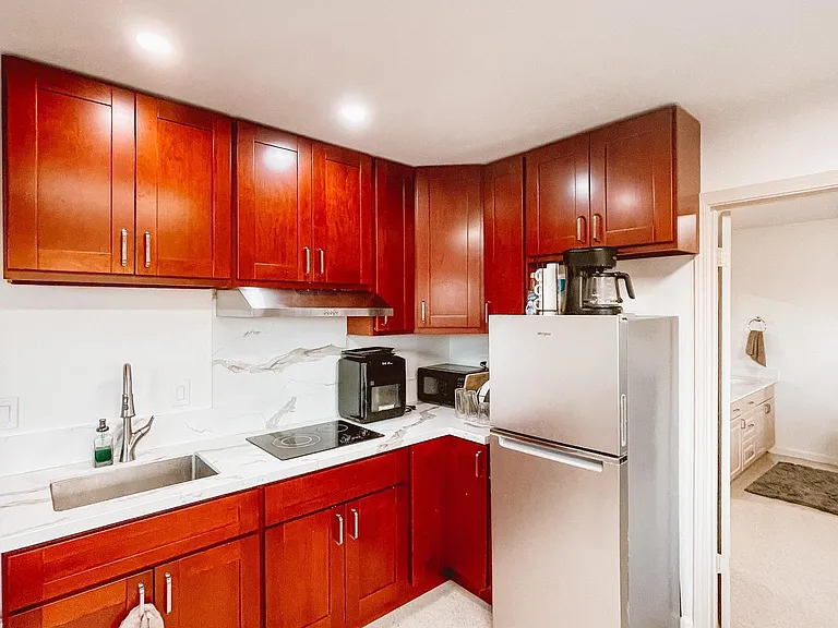 2249 Seaview Ave — Photo 8