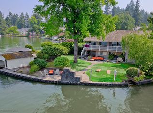 951 W Point Rd, Lake Oswego, OR 97034