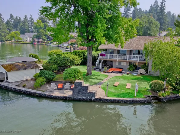 951 W Point Rd, Lake Oswego, OR 97034