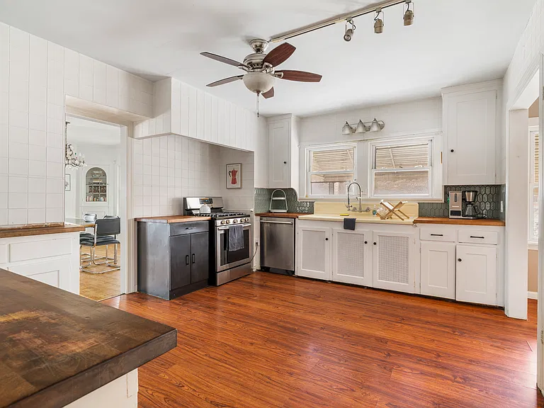6016 Saint Clair Ave — Photo 10