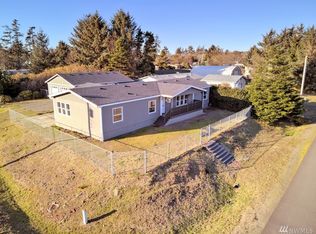 713 Cardinal Ave NE, Ocean Shores, WA 98569