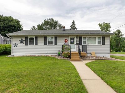 2115 Sunnyview Dr, Dubuque, IA, 52001