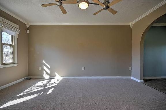4th image of 387 Beechwood Cir