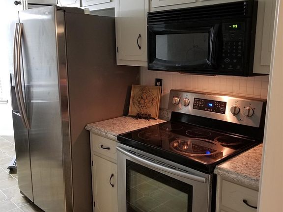 5th image of 340 Northridge Dr