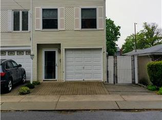 8 Vera St, Staten Island, NY 10305