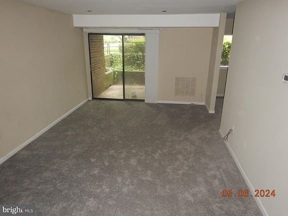 3rd image of 3 Silverwood Cir APT 2