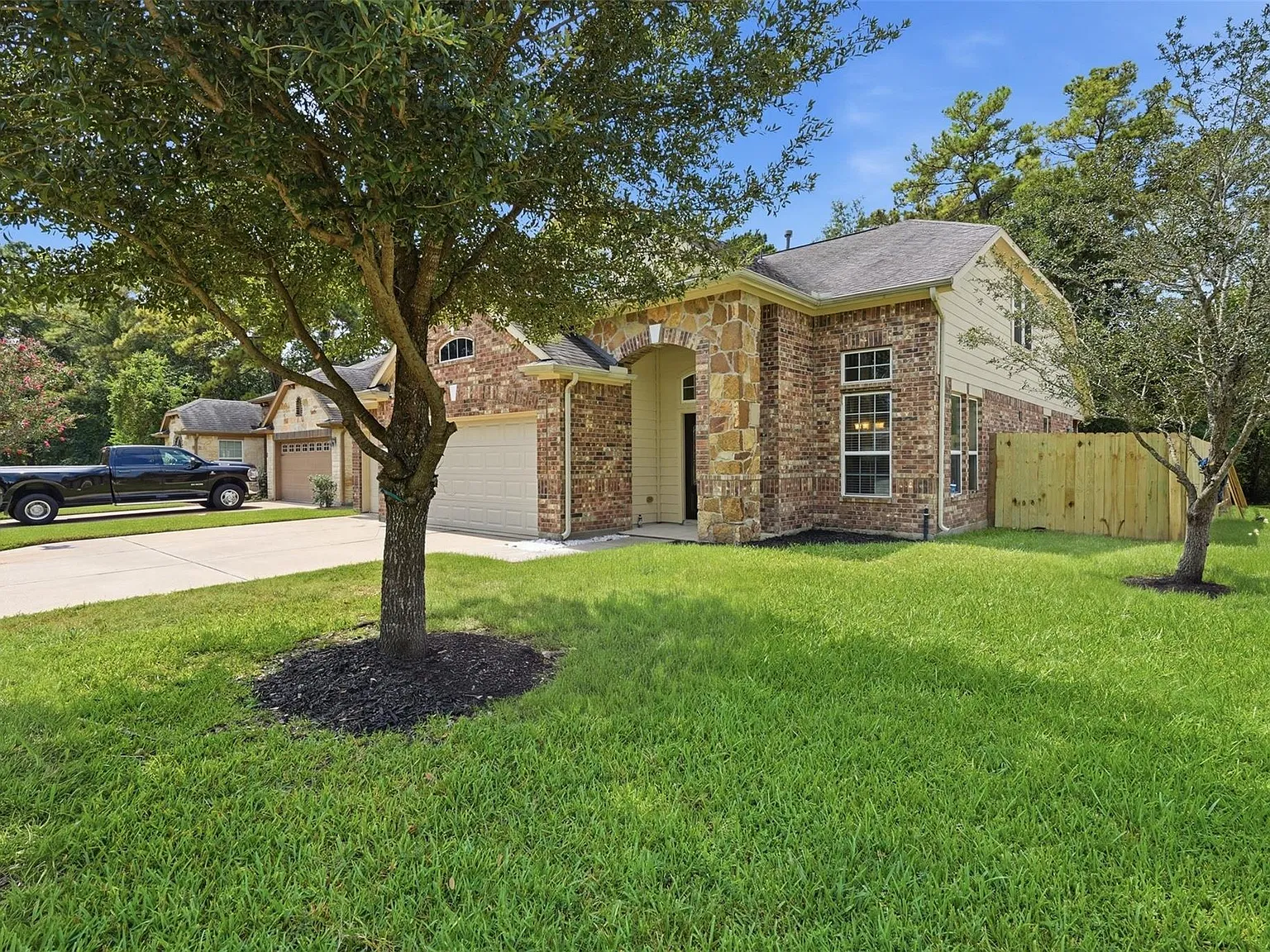 4 bed, 2.5 bath, 2545 sqft, $2,795 — Photo 3