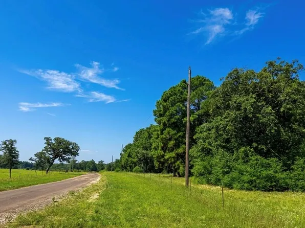 2447 County Road 261, Buffalo, TX 75831