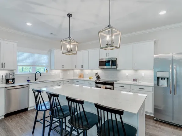 153 Northern Flicker Dr, Auburn, AL 36832