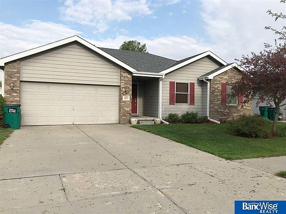 2nd image of 1625 SW Lacey Ln