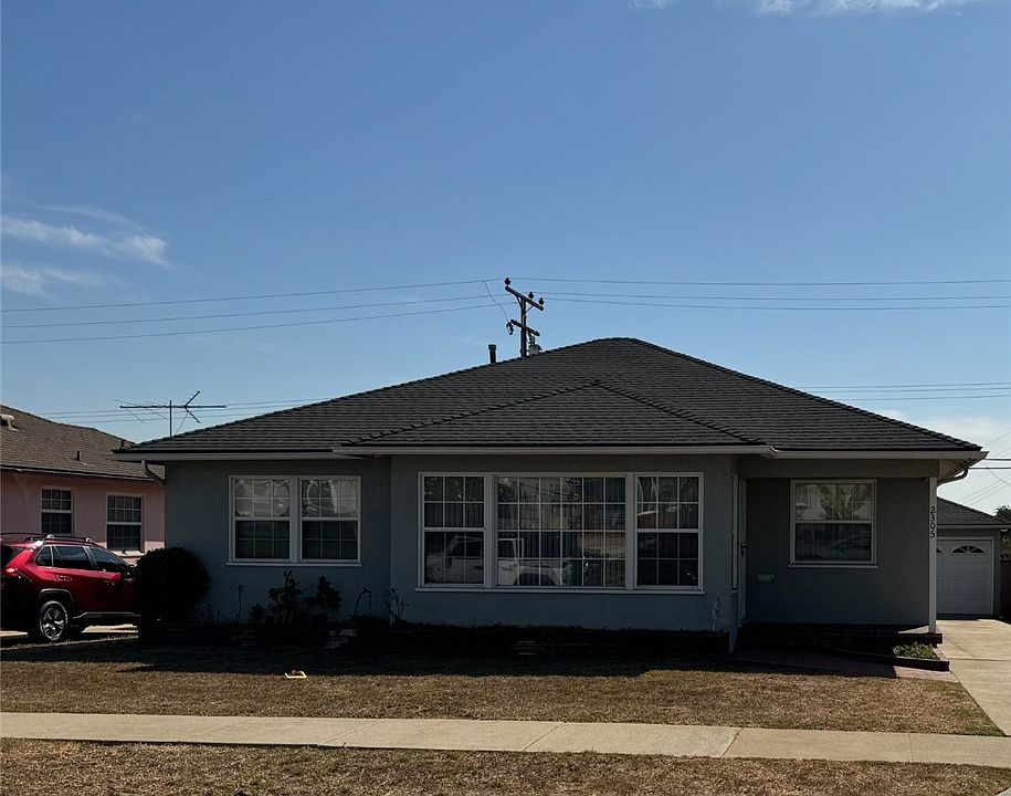 1st image of 2305 W Victoria Ave