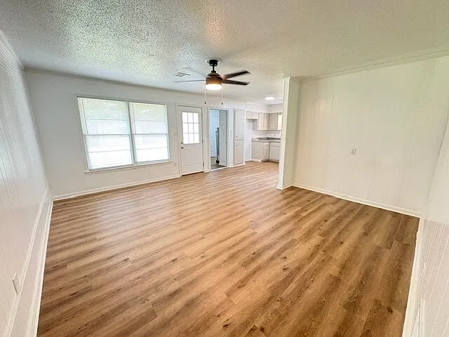 857 Queensbury Dr — Photo 4