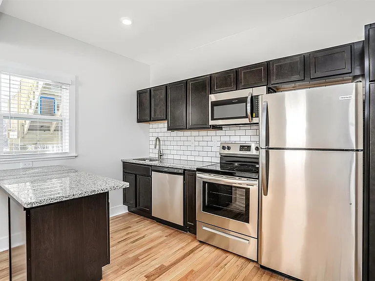 89 W Philadelphia St #2 — Photo 3