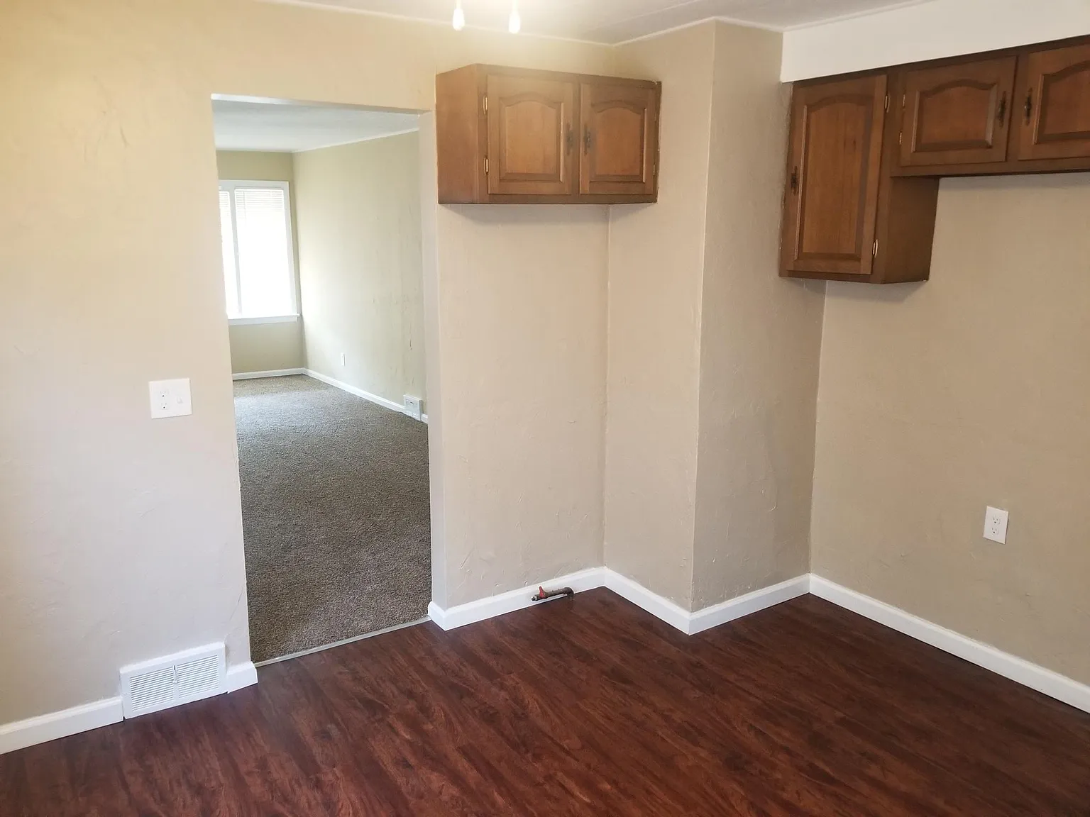 833 Wayside Rd — Photo 4