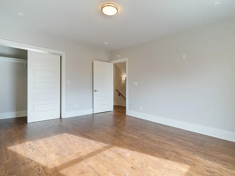 1544 Court Ave #3 — Photo 8