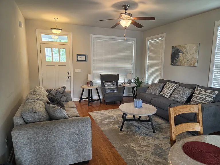 2441 Winthrop Dr — Photo 6